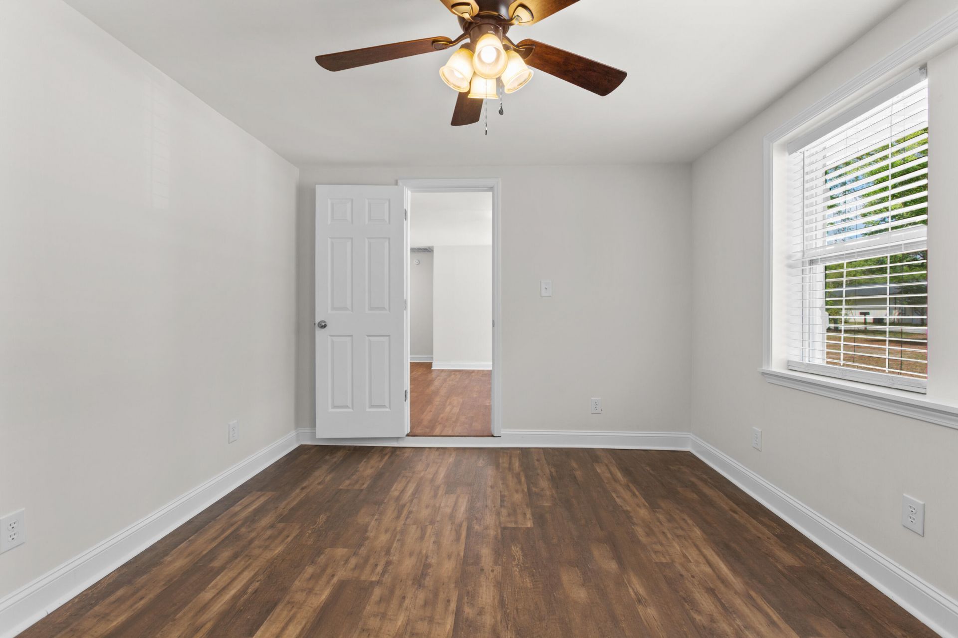 102 Bonneau Street Photo 10