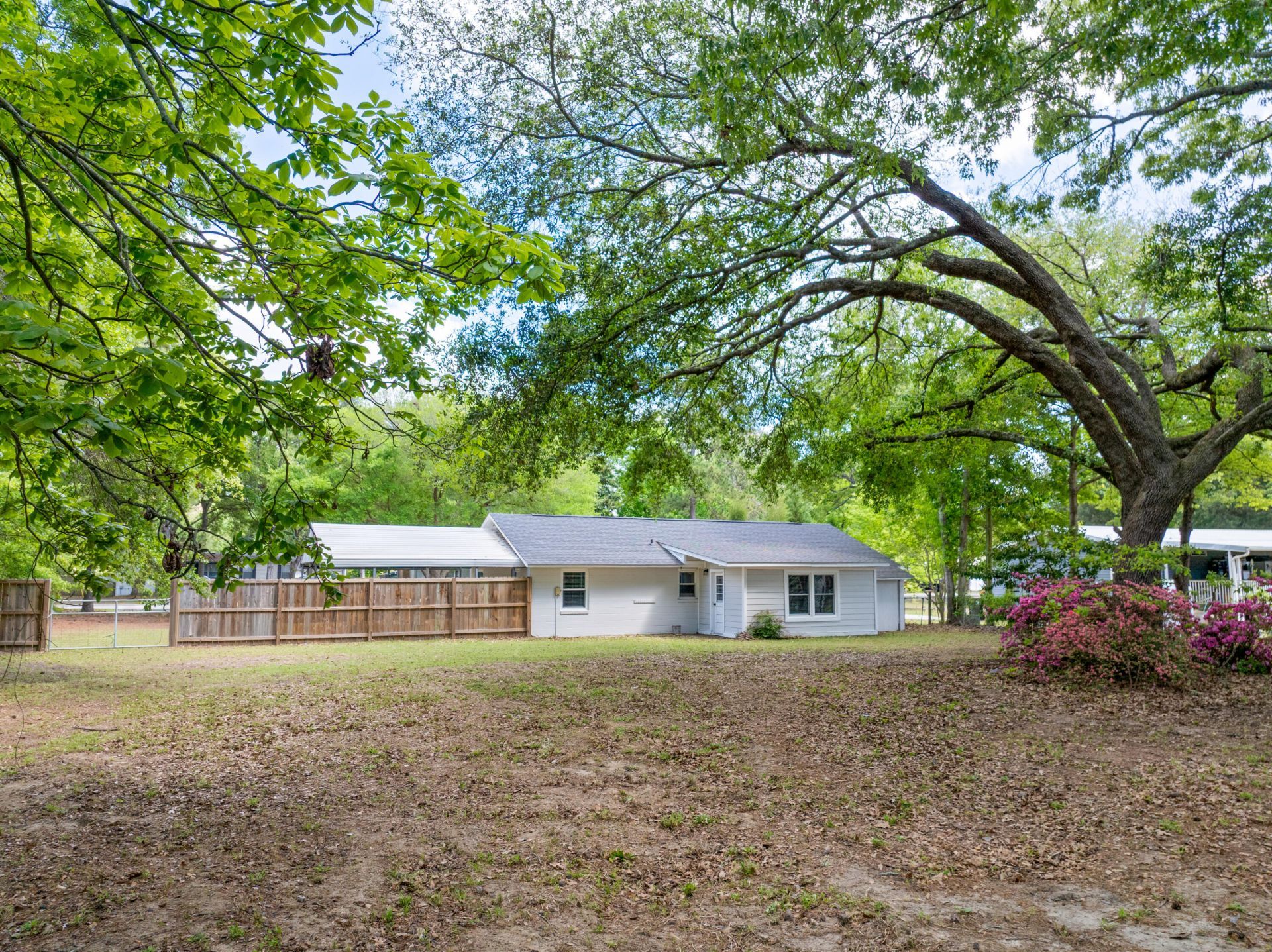 102 Bonneau Street Photo 14