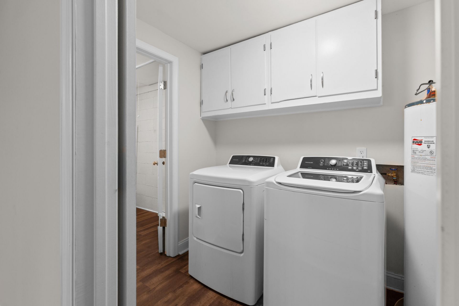 102 Bonneau Street Photo 9