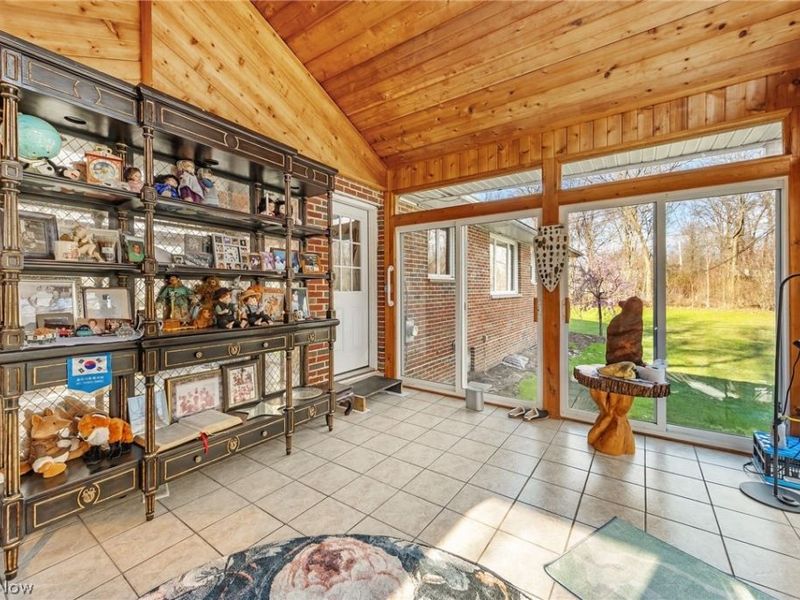 67 Valencia Drive, Cuyahoga Falls, OH 44223 Photo 10