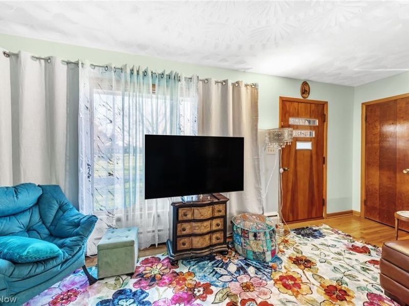 67 Valencia Drive, Cuyahoga Falls, OH 44223 Photo 3