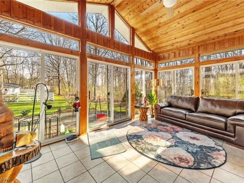 67 Valencia Drive, Cuyahoga Falls, OH 44223 Photo 9