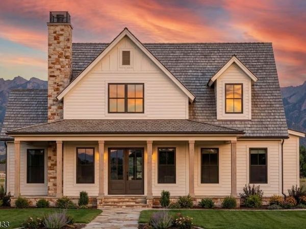 13 Oak Ridge Rd, Montague, NJ 07827