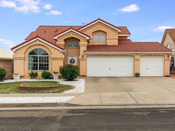 4912 Wellsburg Avenue NW, Albuquerque, NM 87120