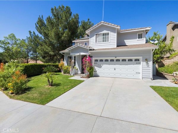 23233 Sageview Court, Valencia, CA 91354