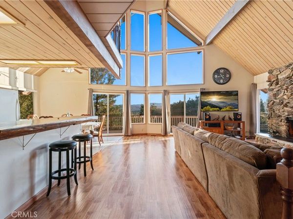 27734 Alpen, Lake Arrowhead, CA 92352