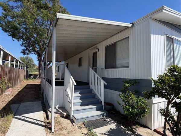 16274 Vasquez Canyon Road, Unit 52, Canyon Country, CA 91351