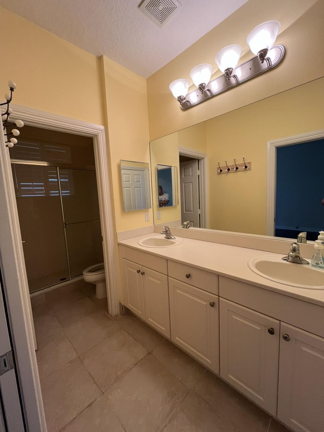 404 SE Bloxham Way, Stuart, FL 34997 Photo