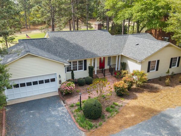 117 Devonshire Avenue W, Seven Lakes, NC 27376