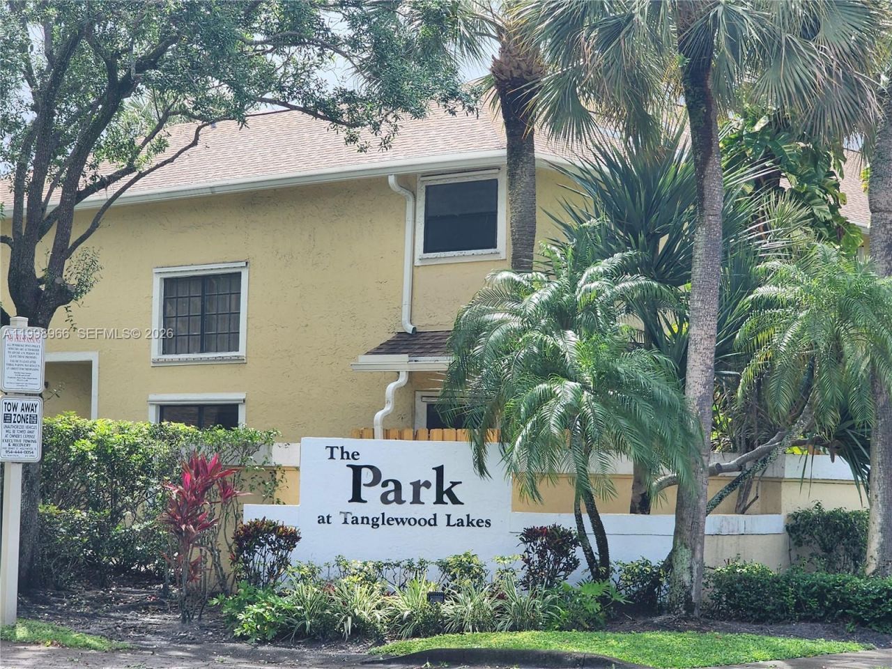 200 SW 95th Ter, Unit 200, Pembroke Pines, FL 33025 Photo