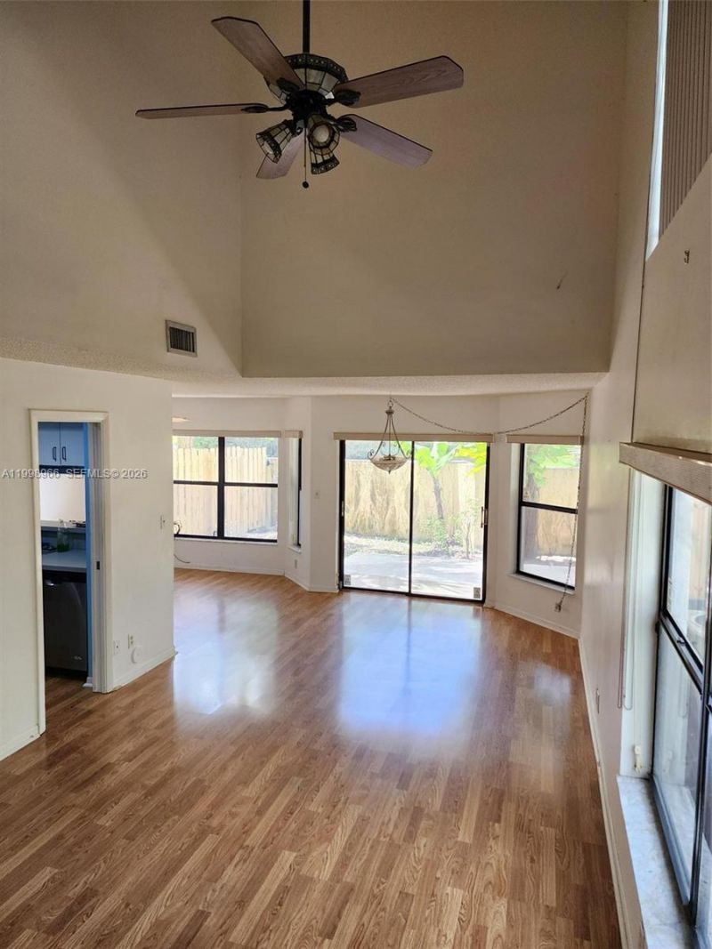 200 SW 95th Ter, Unit 200, Pembroke Pines, FL 33025 Photo