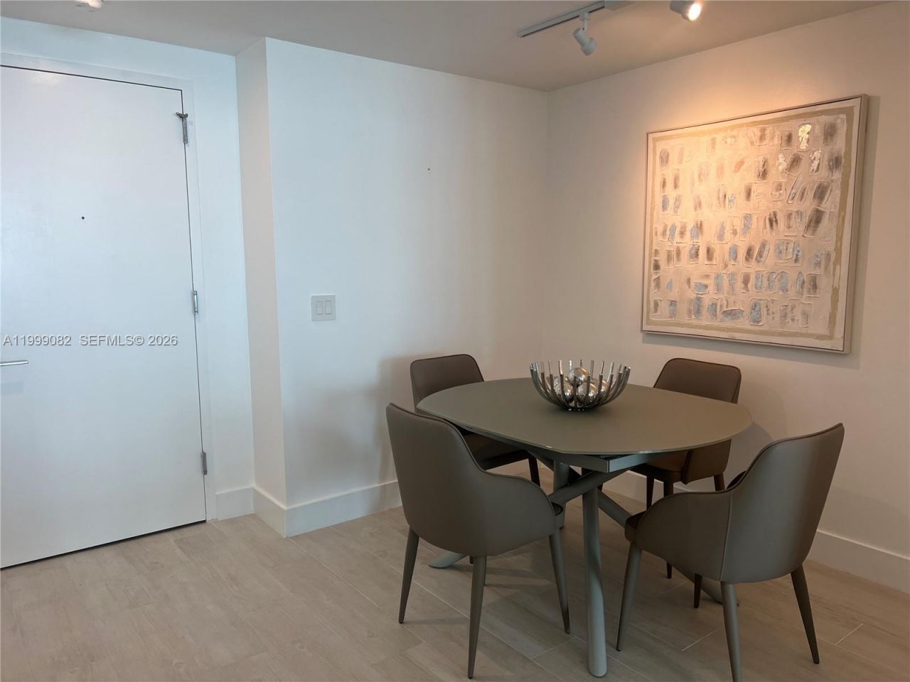 650 NE 32nd St, Unit 2406, Miami, FL 33137 Photo