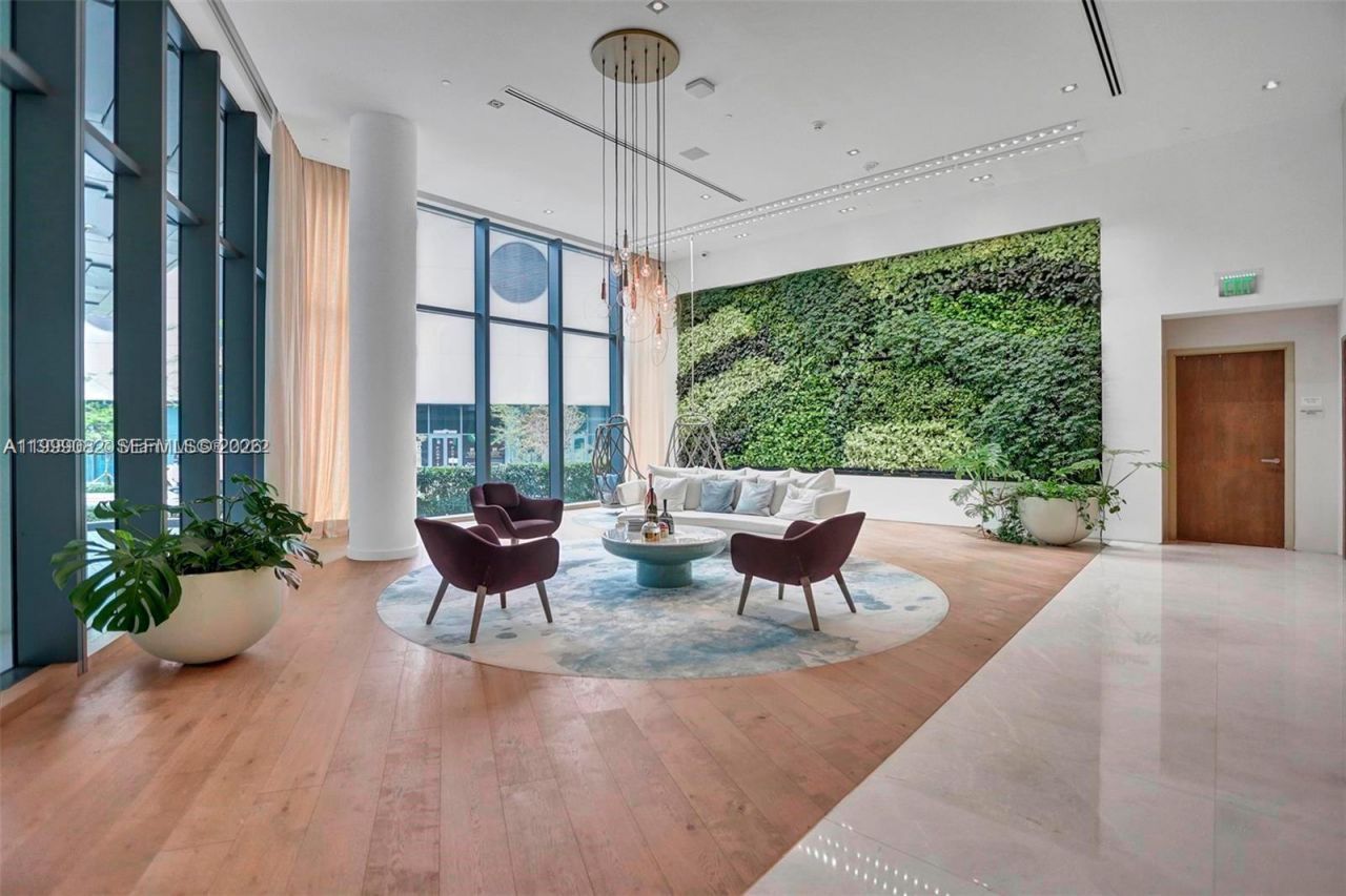 650 NE 32nd St, Unit 2406, Miami, FL 33137 Photo