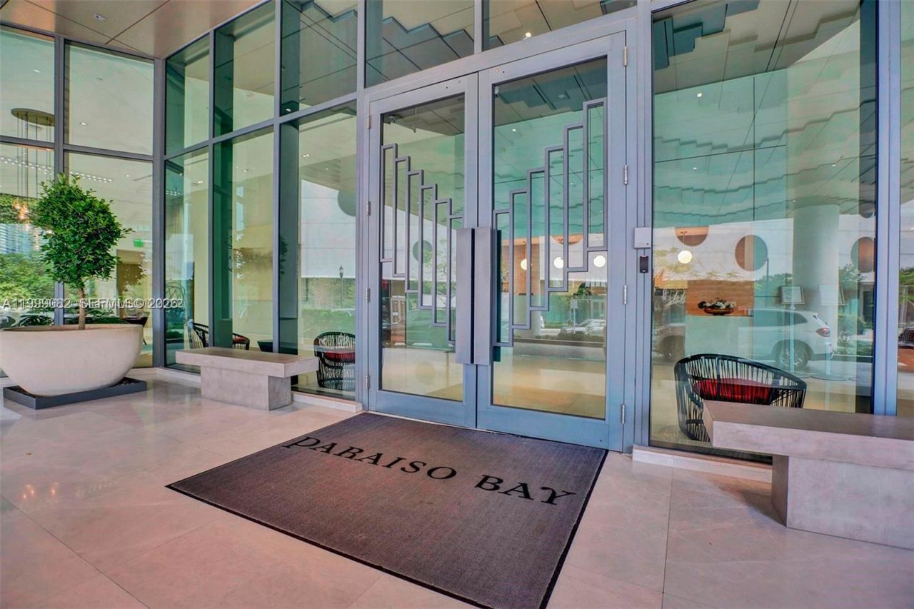 650 NE 32nd St, Unit 2406, Miami, FL 33137 Photo