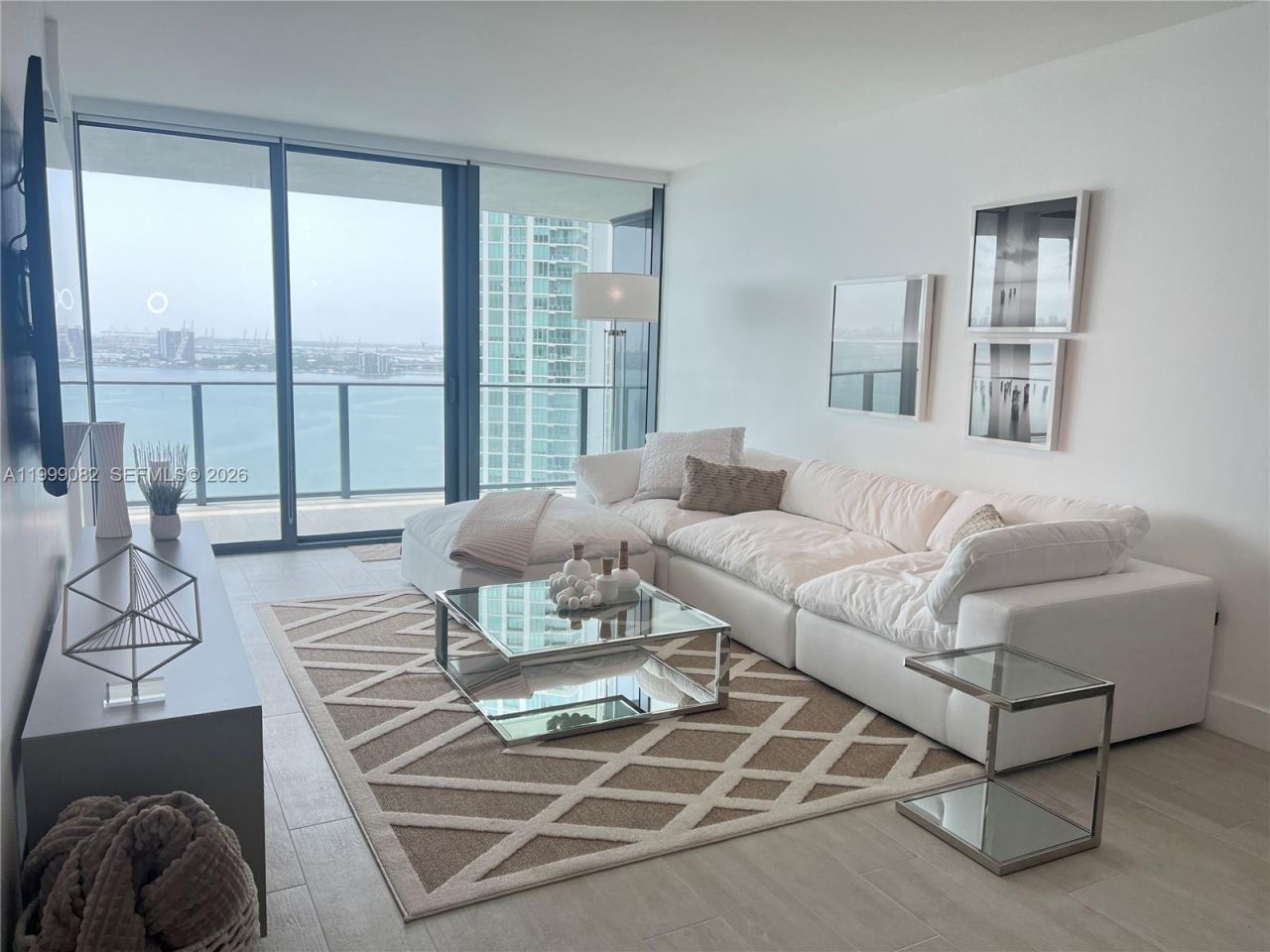 650 NE 32nd St, Unit 2406, Miami, FL 33137 Photo