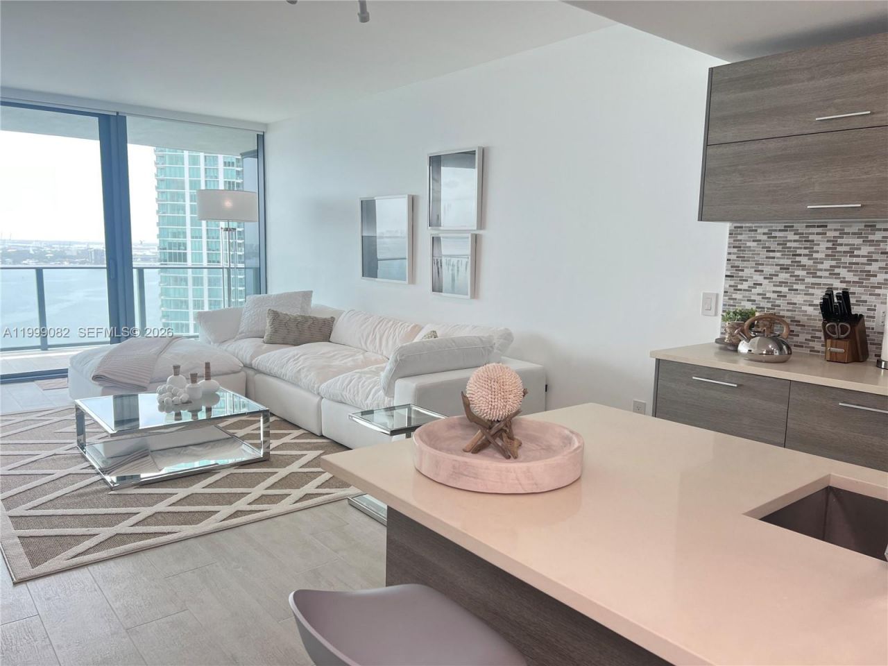 650 NE 32nd St, Unit 2406, Miami, FL 33137 Photo