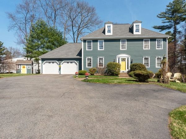 11 Patriot Dr, Northborough, MA 01532