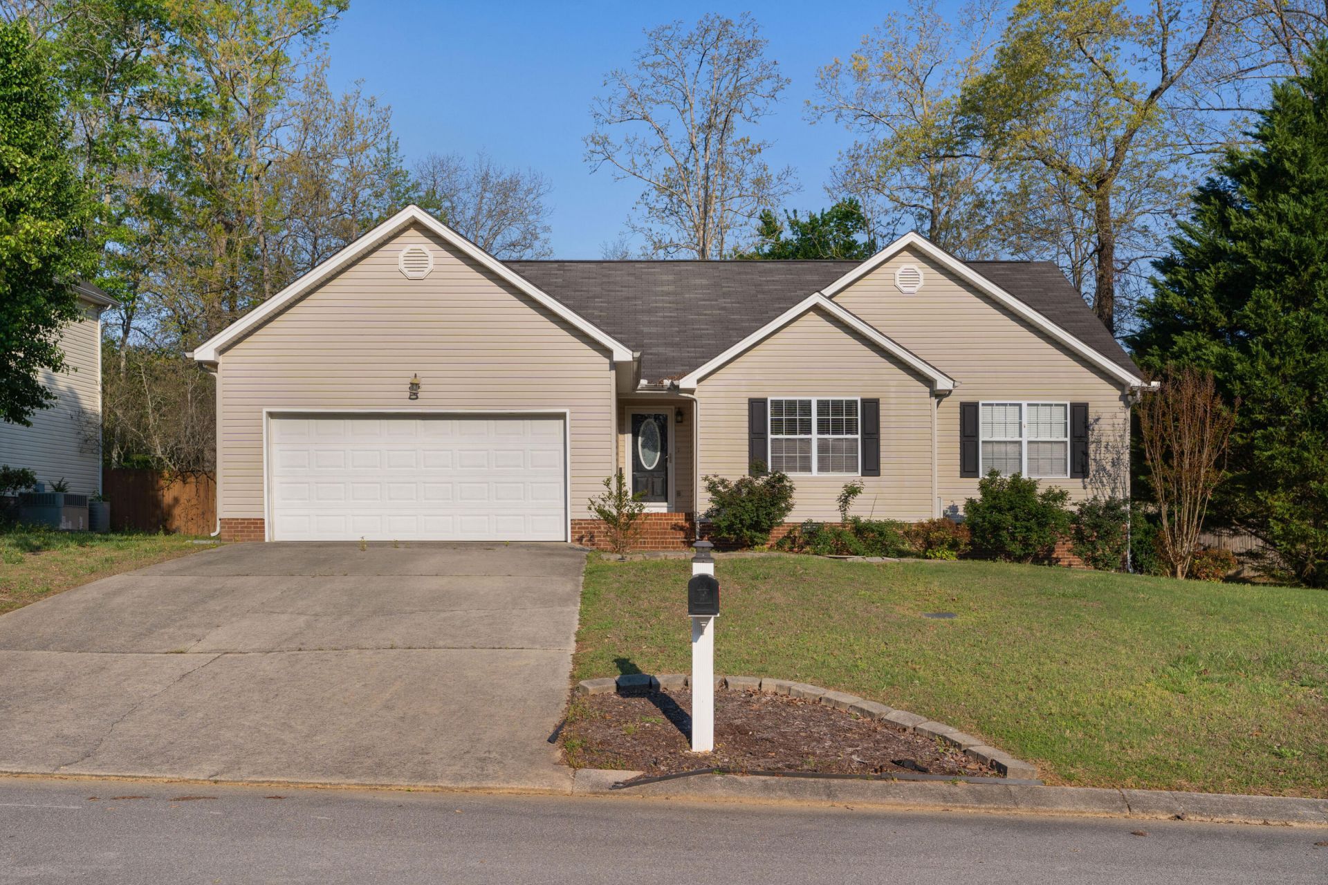 5578 Sarah Drive, Ooltewah, TN 37363 Main Photo