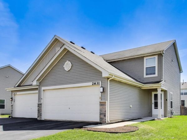 2631 Carlisle Lane , Hampshire, IL 60140