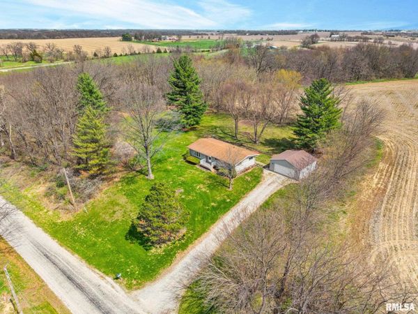 419 Knox Rd 1700 E County Road, Maquon, IL 61458