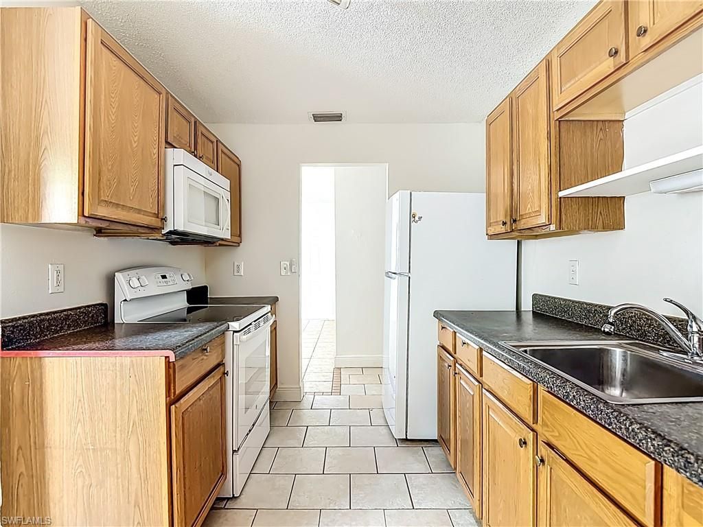 2407 Jaylen Watkins St, Fort Myers, FL 33916 Photo