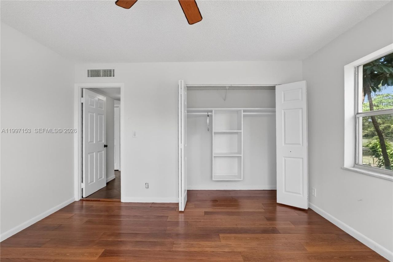 6201 N Falls Cir Dr, Unit 207, Lauderhill, FL 33319 Photo