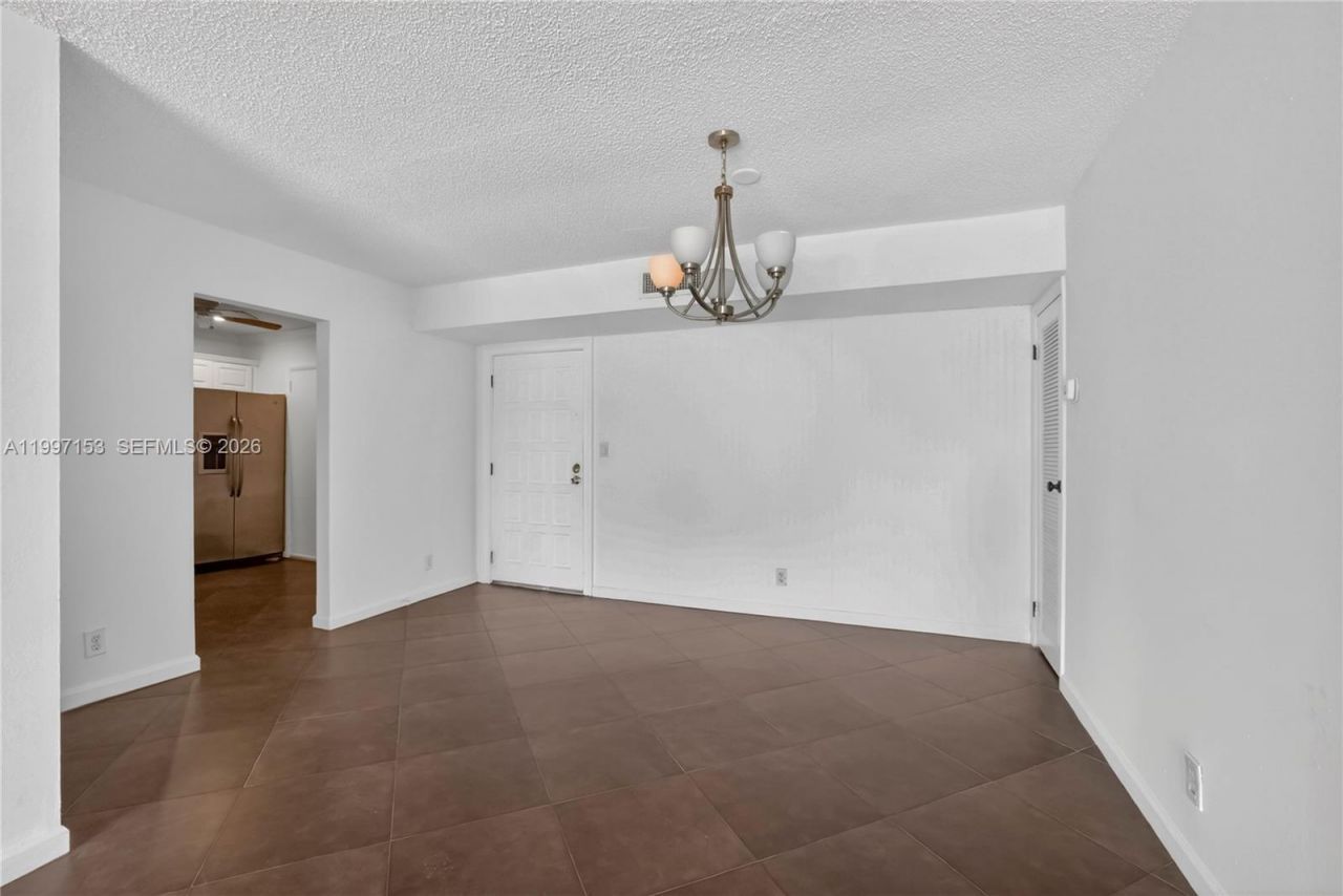 6201 N Falls Cir Dr, Unit 207, Lauderhill, FL 33319 Photo