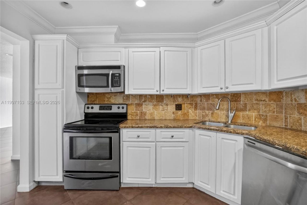 6201 N Falls Cir Dr, Unit 207, Lauderhill, FL 33319 Photo