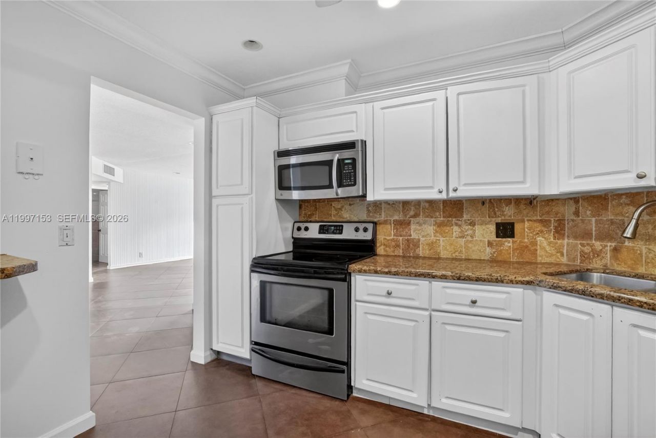 6201 N Falls Cir Dr, Unit 207, Lauderhill, FL 33319 Photo