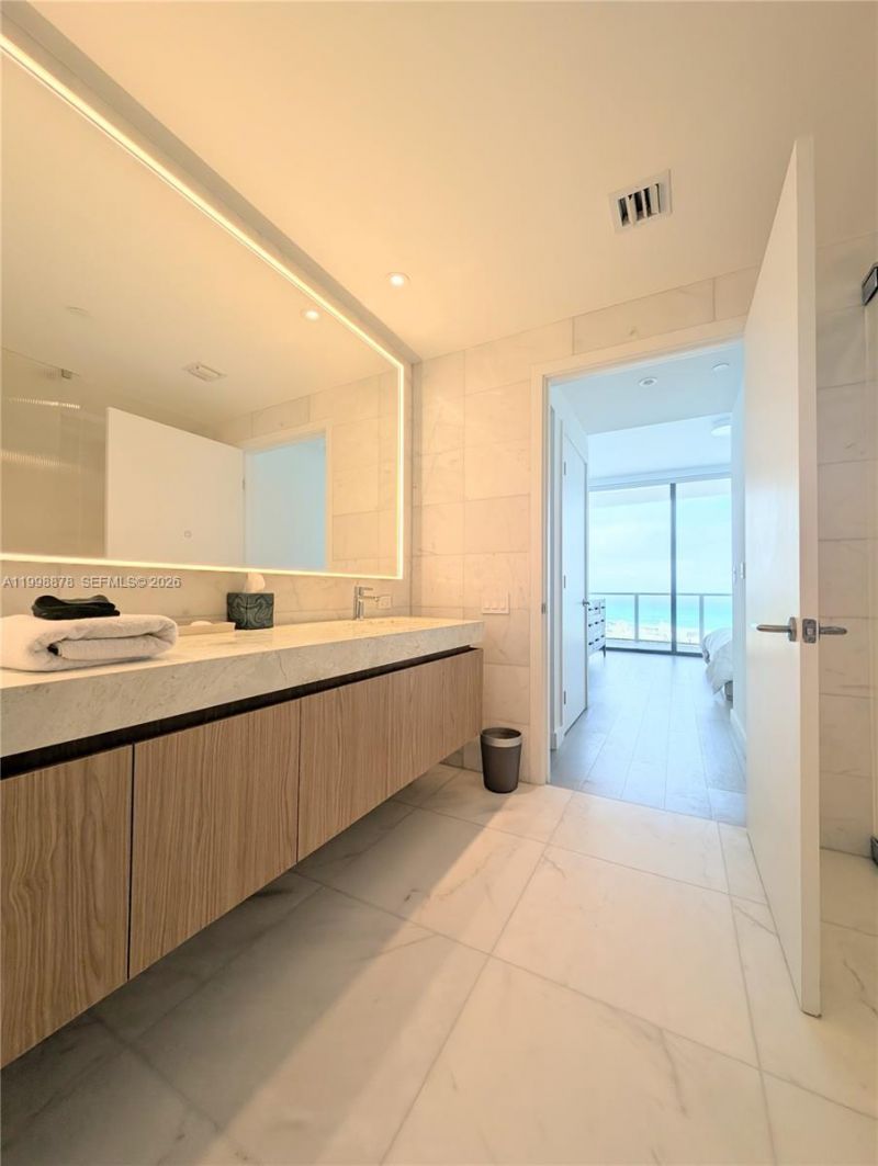 500 Alton Rd , Unit 3905, Miami Beach, FL 33139 Photo
