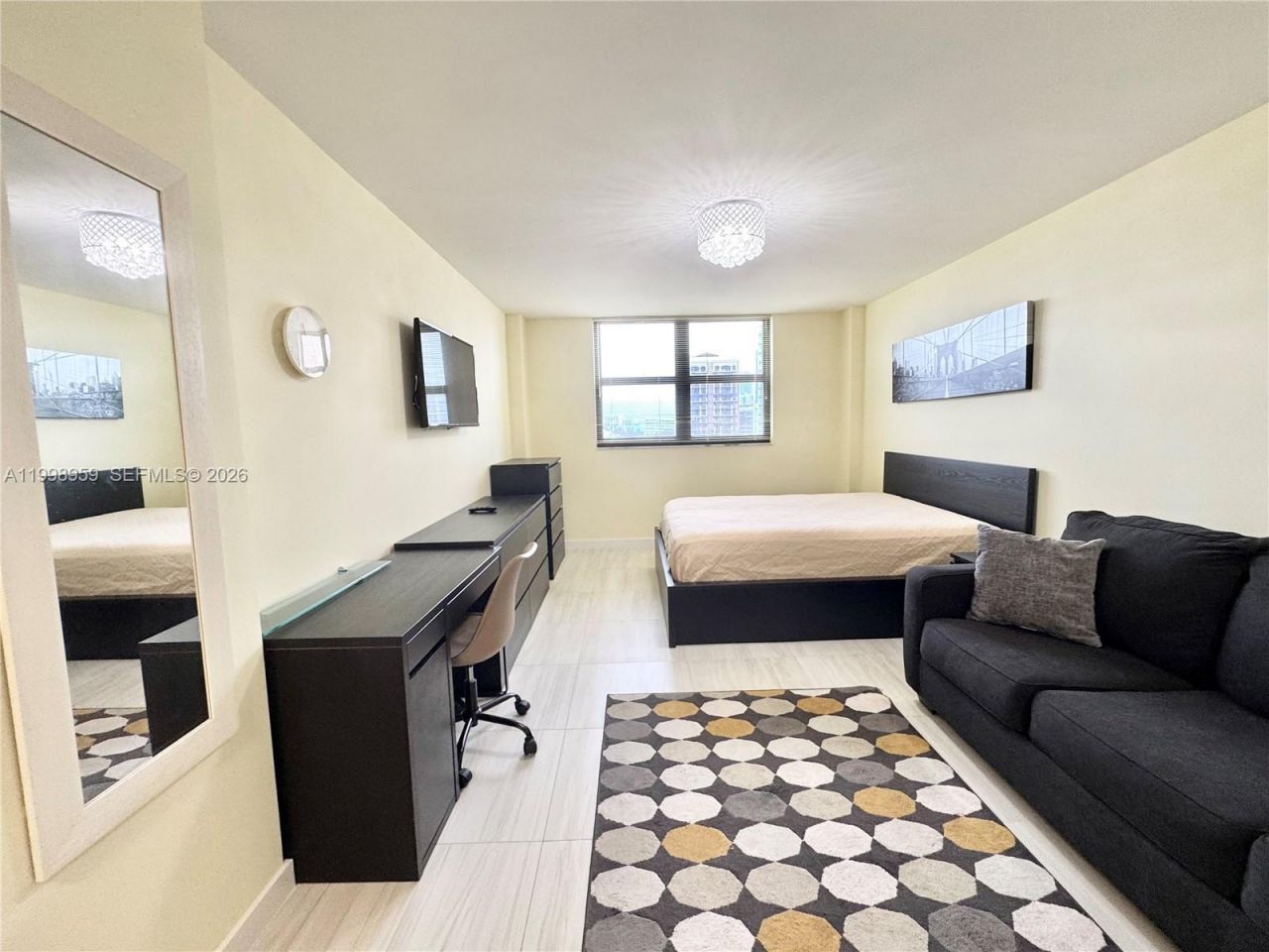 210 174th St, Unit 816, Sunny Isles Beach, FL 33160 Photo