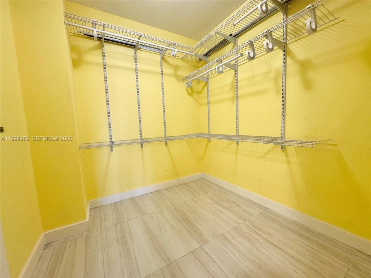 210 174th St, Unit 816, Sunny Isles Beach, FL 33160 Photo