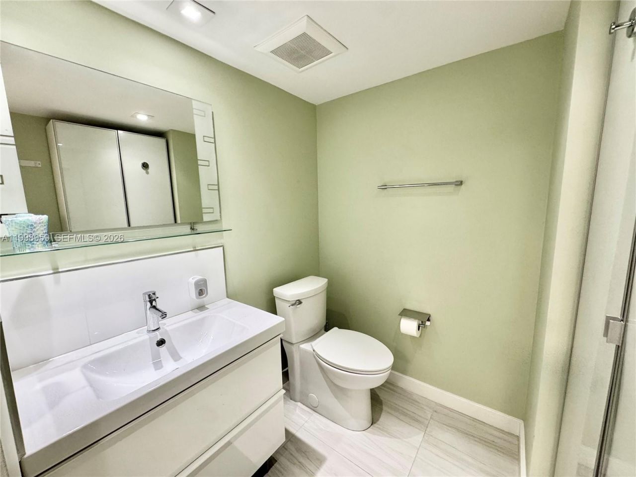 210 174th St, Unit 816, Sunny Isles Beach, FL 33160 Photo