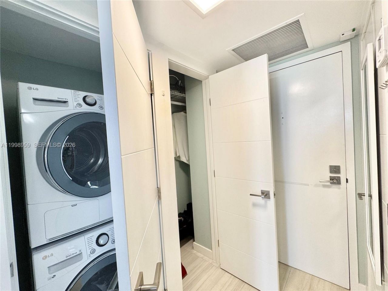 210 174th St, Unit 816, Sunny Isles Beach, FL 33160 Photo