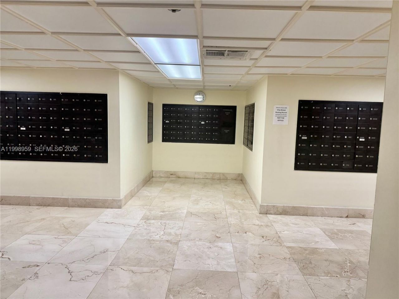 210 174th St, Unit 816, Sunny Isles Beach, FL 33160 Photo