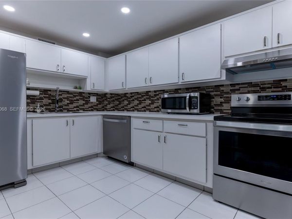 500 Three Islands Blvd, Unit 1110, Hallandale Beach, FL 33009