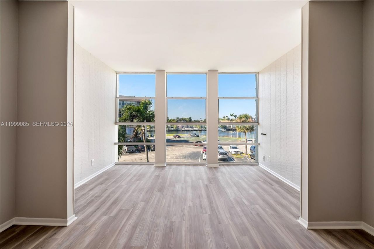 701 Three Islands Blvd, Unit 316, Hallandale Beach, FL 33009 Photo