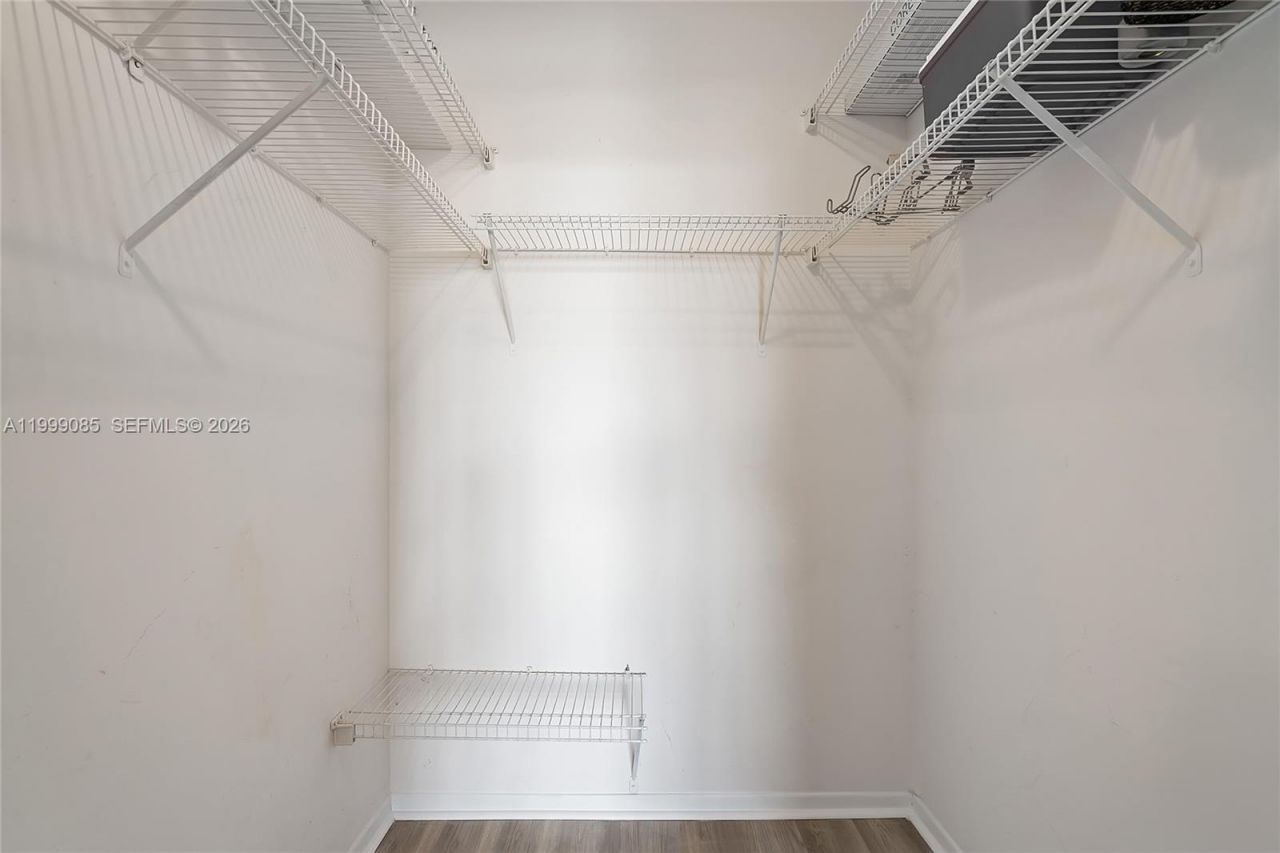 701 Three Islands Blvd, Unit 316, Hallandale Beach, FL 33009 Photo