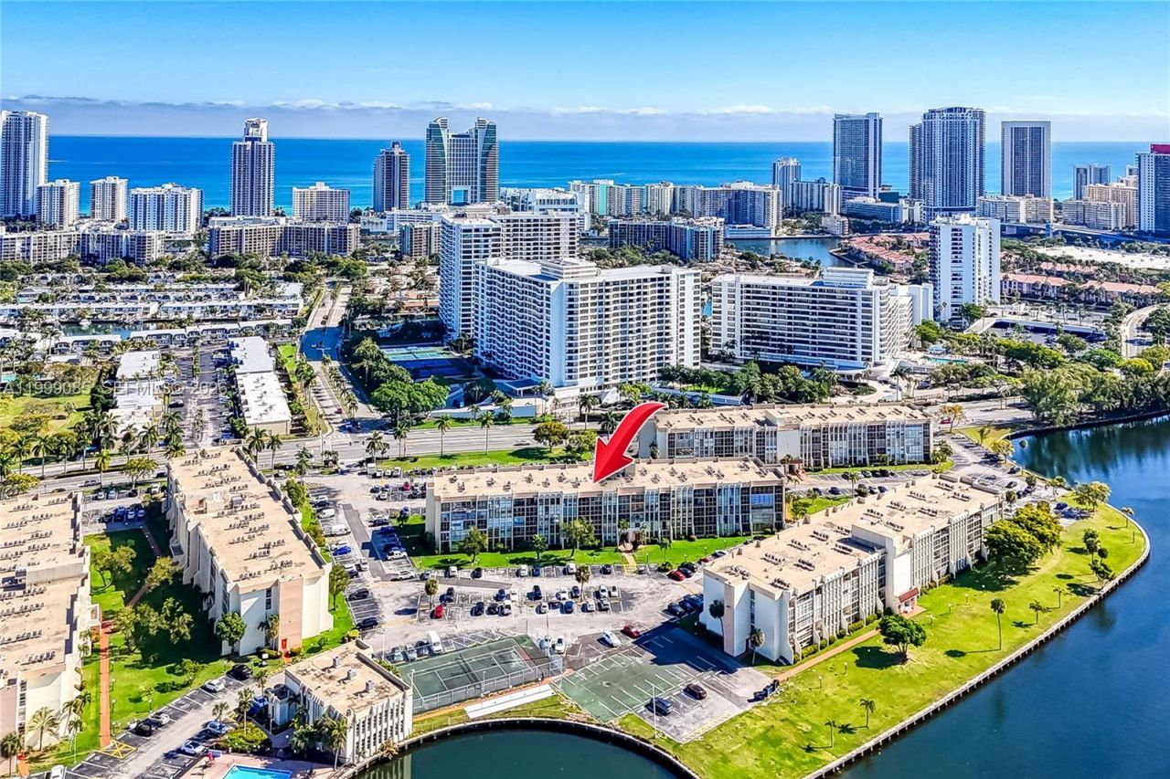701 Three Islands Blvd, Unit 316, Hallandale Beach, FL 33009 Photo