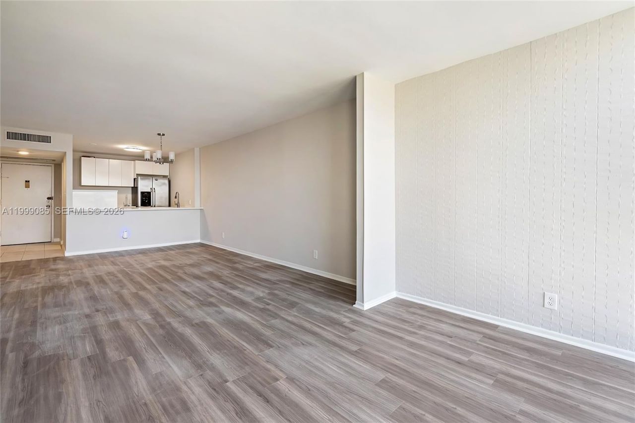 701 Three Islands Blvd, Unit 316, Hallandale Beach, FL 33009 Photo