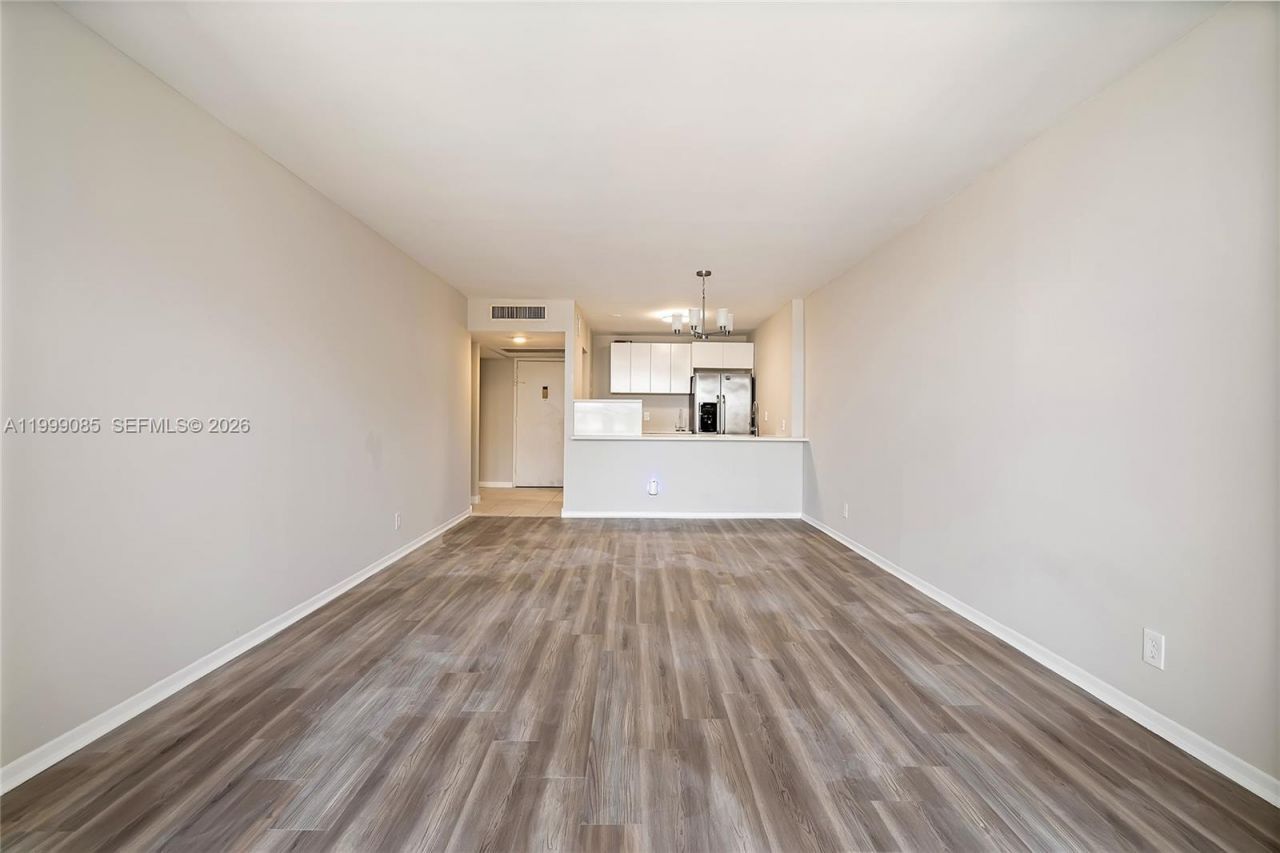 701 Three Islands Blvd, Unit 316, Hallandale Beach, FL 33009 Photo