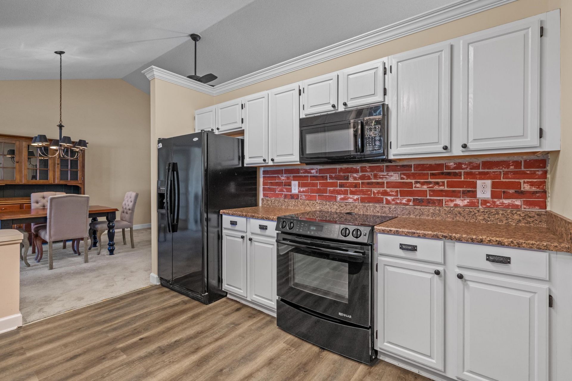 9412 Chicory Ln. Photo 18