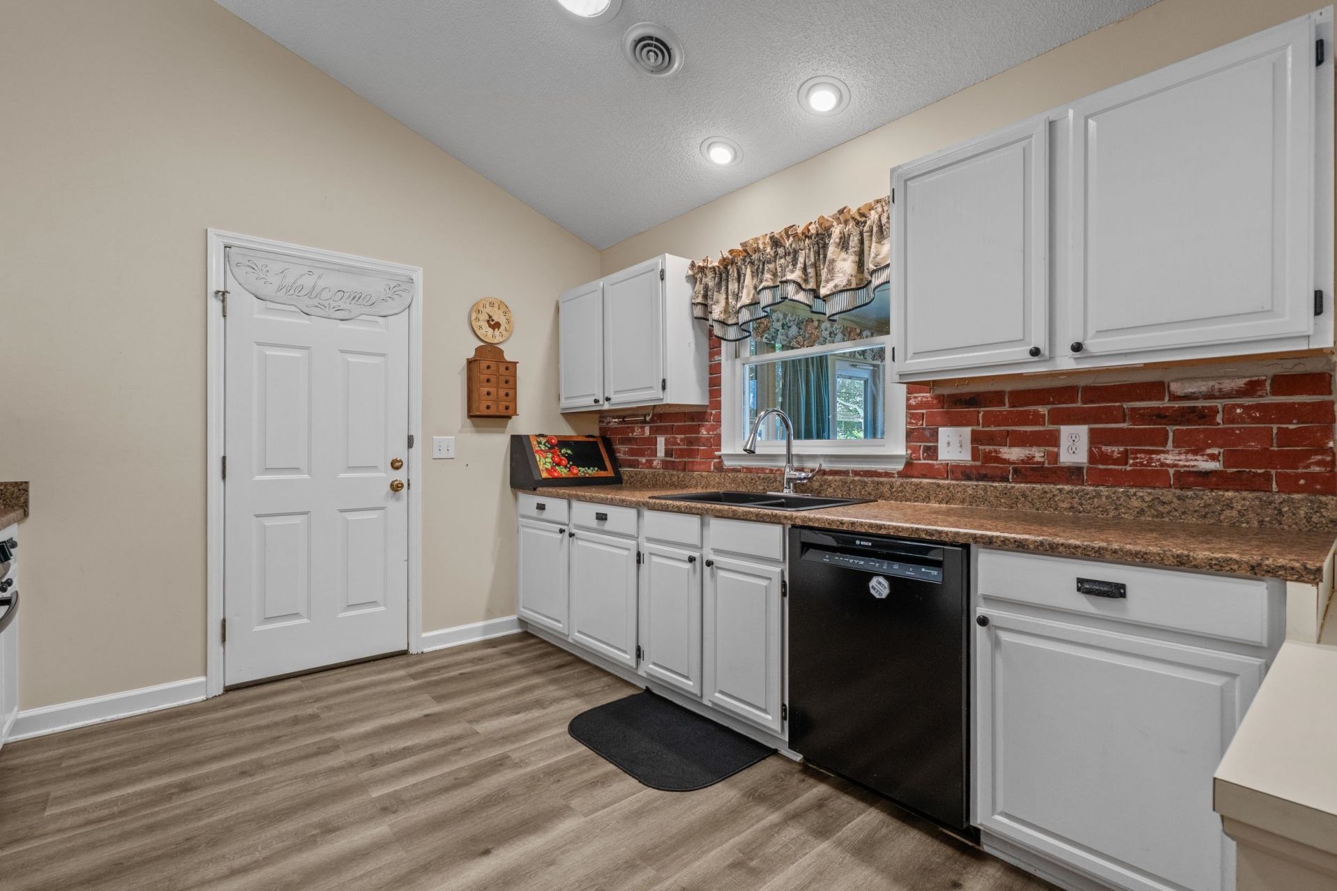 9412 Chicory Ln. Photo 21