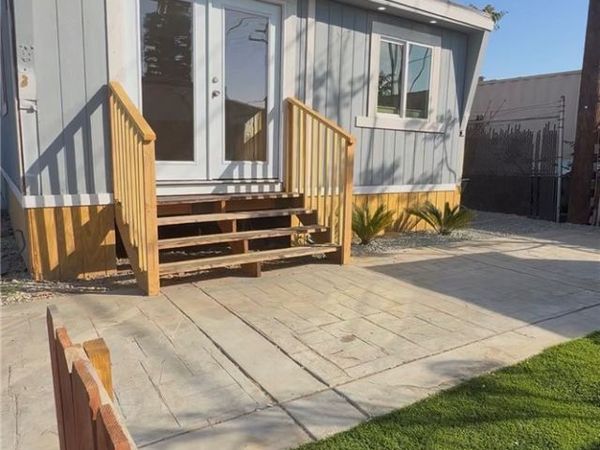 1011 W. La Cadena Drive, Unit 30, Riverside, CA 92509