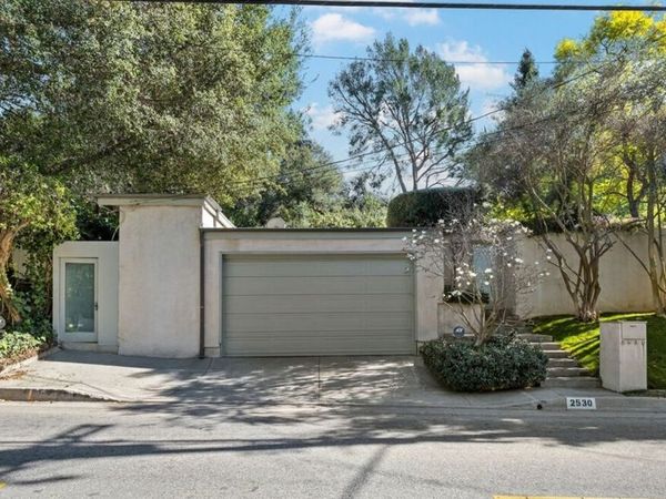 2530 Hutton Drive, Beverly Hills, CA 90210