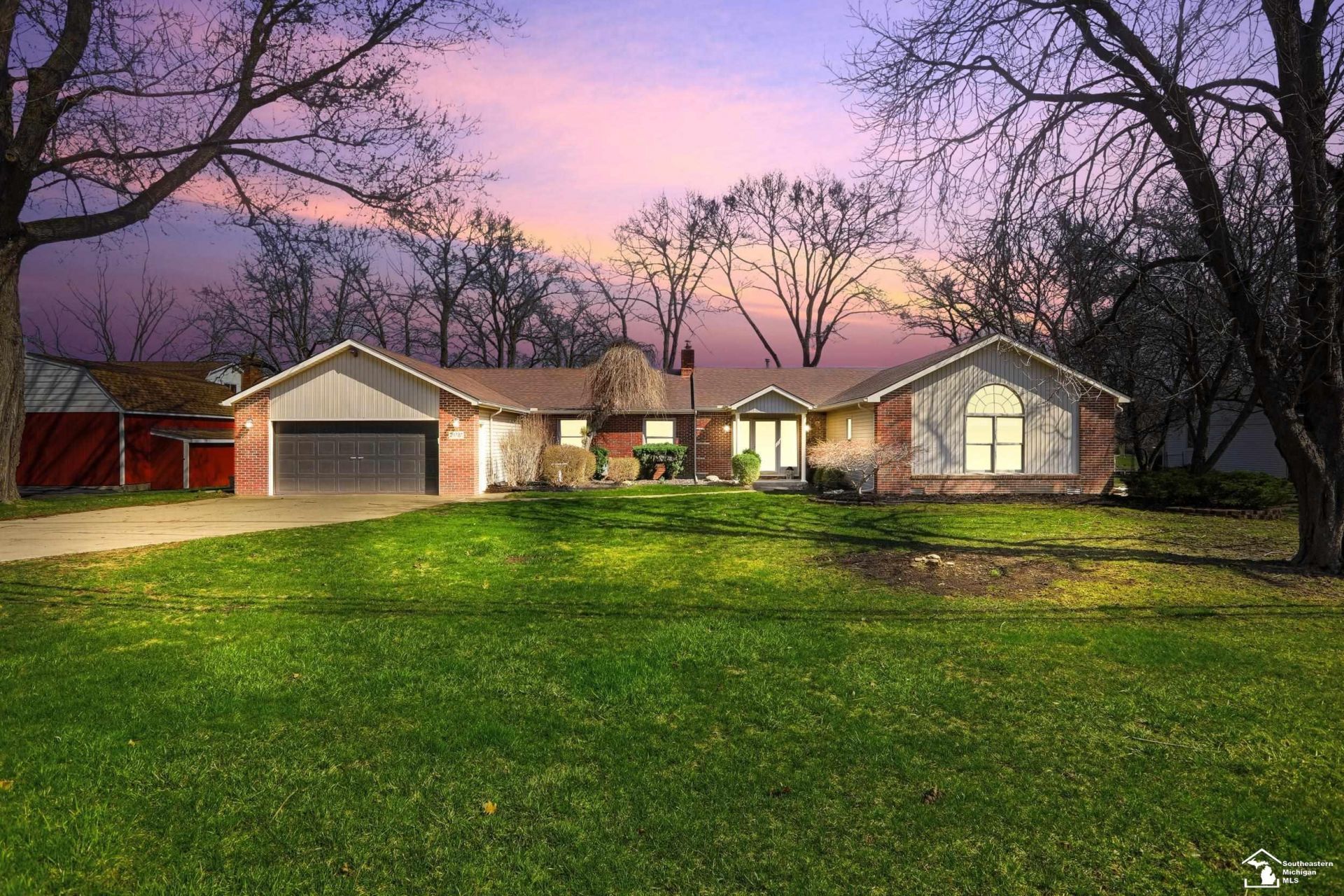 21781 Thorofare Road, Grosse Ile, MI 48138 Main Photo