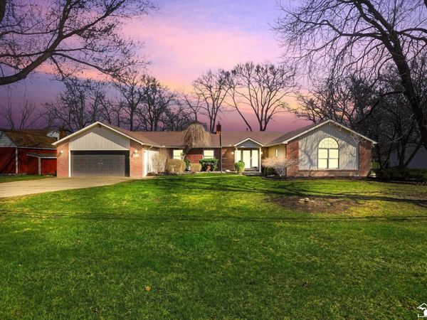 21781 Thorofare Road, Grosse Ile, MI 48138