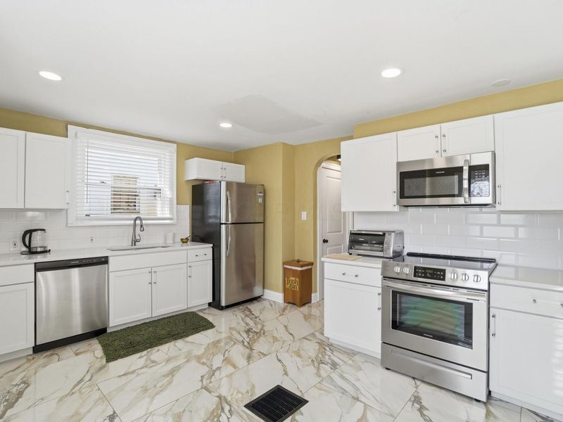 940 Kelton Avenue, Columbus, OH 43206 Photo 10