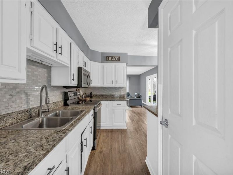 927 Eastwood Avenue, Tallmadge, OH 44278 Photo 23