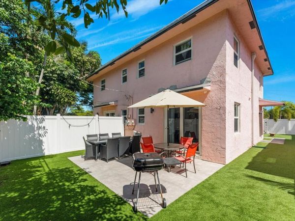 1129 N Andrews Avenue, Fort Lauderdale, FL 33311